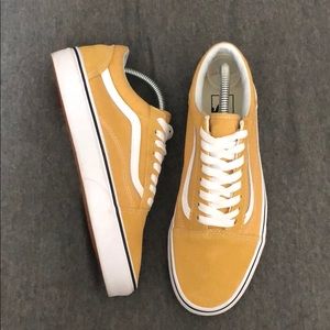 Vans Old Skool size 7.5 men’s 9 women’s